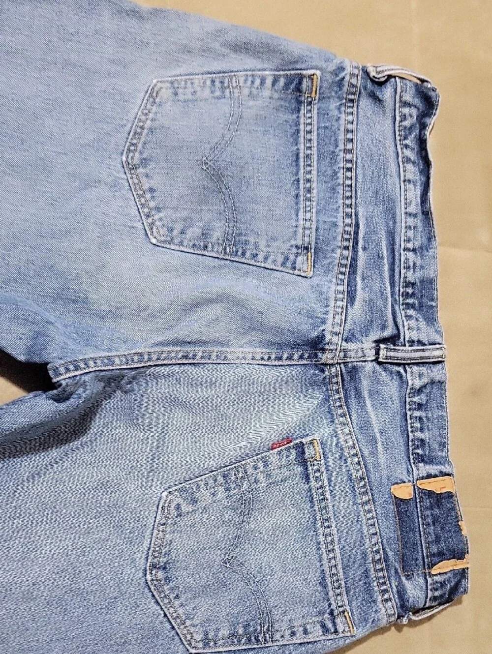 Levis straight leg